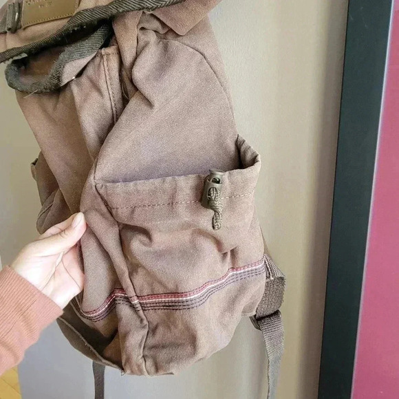 Beautiful Tan Brown TOMMY HILFIGER Travel Backpack Adjustable Pockets Unisex - Picture 4 of 10